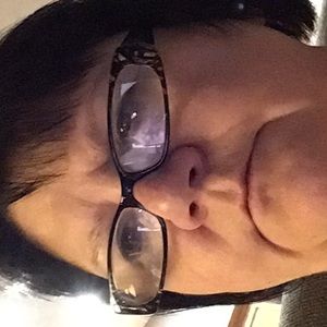 Meet your Posher, Teresa